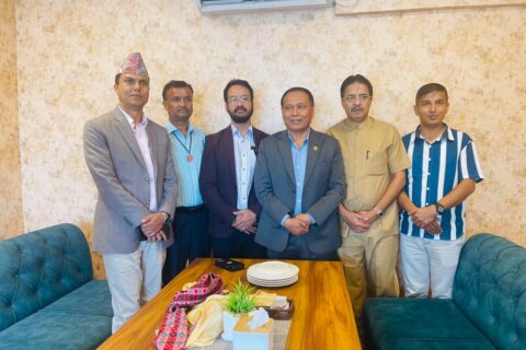 मन्त्री कुलमान घिसिङसंग अन्तर्राष्ट्रिय झापाली समाजको भेटघाट